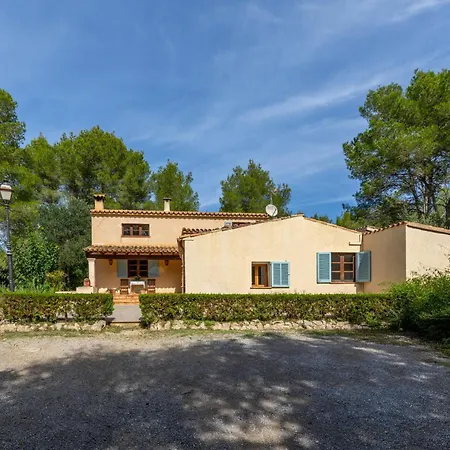 Holiday home Mireia