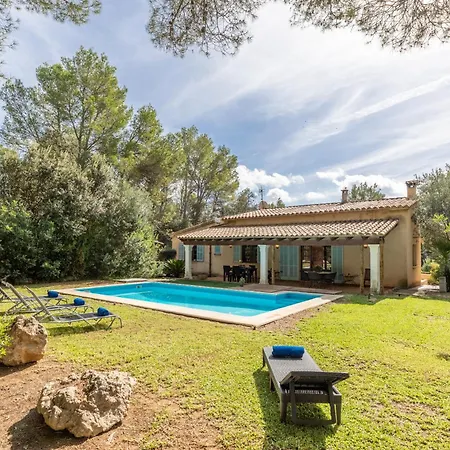 Holiday home Mireia