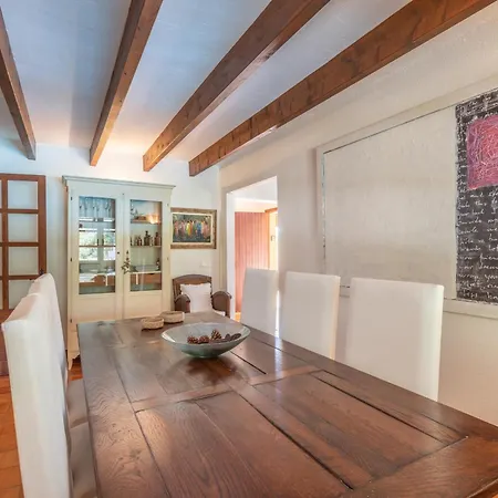 Mireia Holiday home
